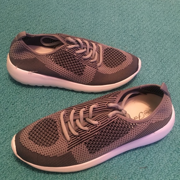 forever tennis shoes